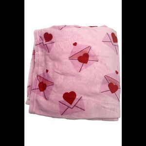 Warm & Cozy Love in The Air Plush Throw Blanket Love Letters